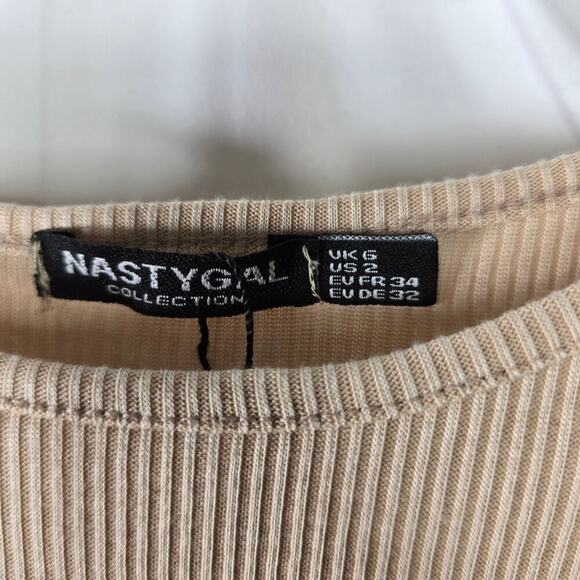 Nasty Gal Collection Stone Tie Side Ring Ribbed Crop Top Size 2 NWT - Picture 3 of 9